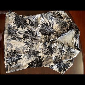 St. John Black and White Floral Short Sleeve Blouse